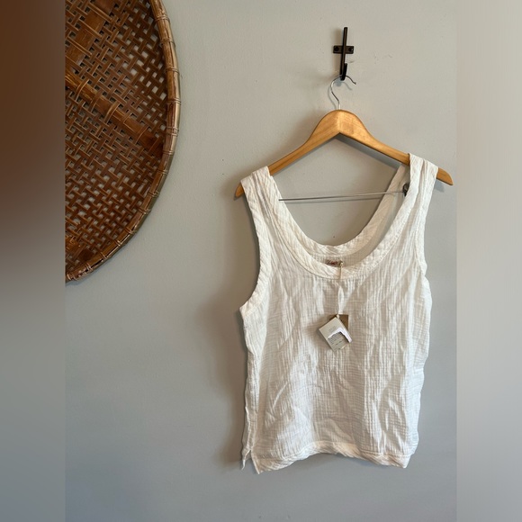Faherty Tops - Faherty Dream Organic Cotton Gauze Scoop Tank Top